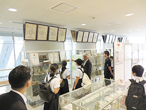 オリンピック展示物見学中